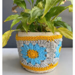 Granny Plant Pot Cover Free Crochet Pattern